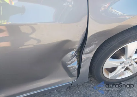 2013 Hyundai Elantra Gls z USA, uszkodzony, nr VIN 5NPDH4AE0DH241738